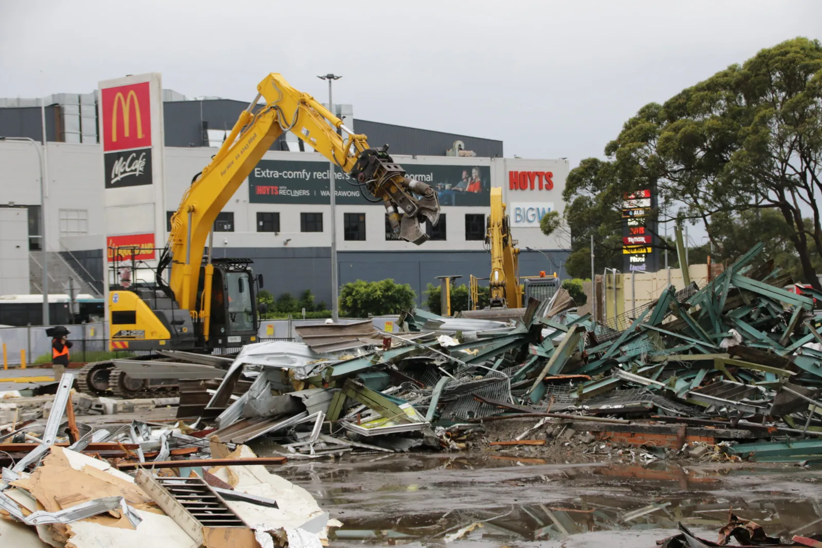 WCED demolition and site works at JB Hi-Fi, Warrawong